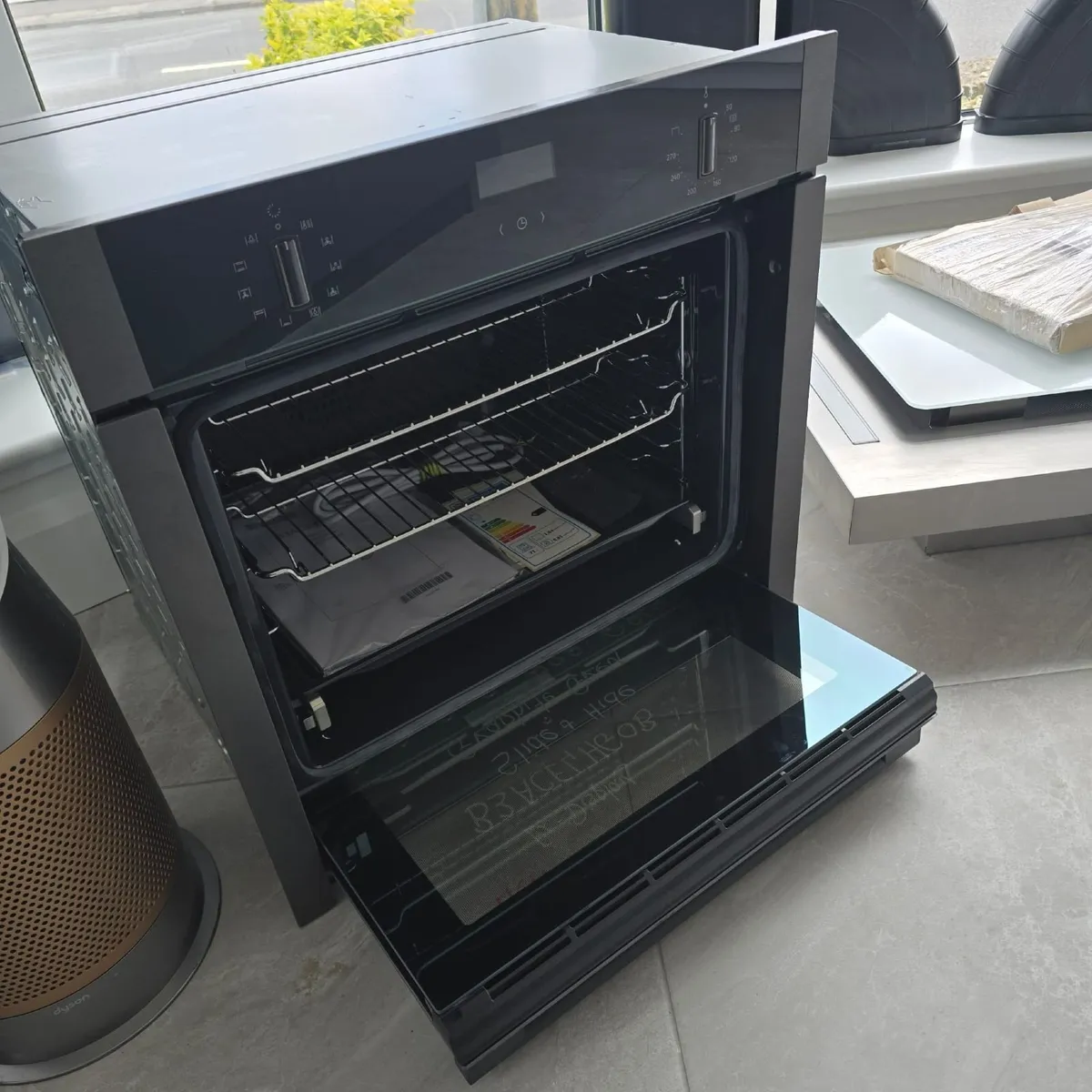 Neff N50 Slide & Hide Ex Display Oven - Image 4