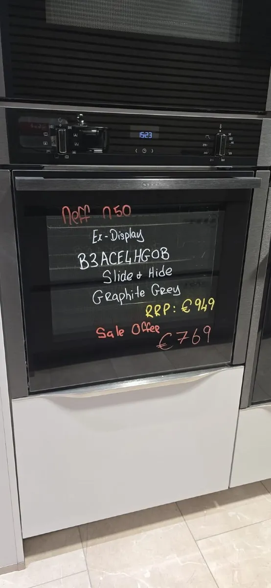 Neff N50 Slide & Hide Ex Display Oven - Image 3