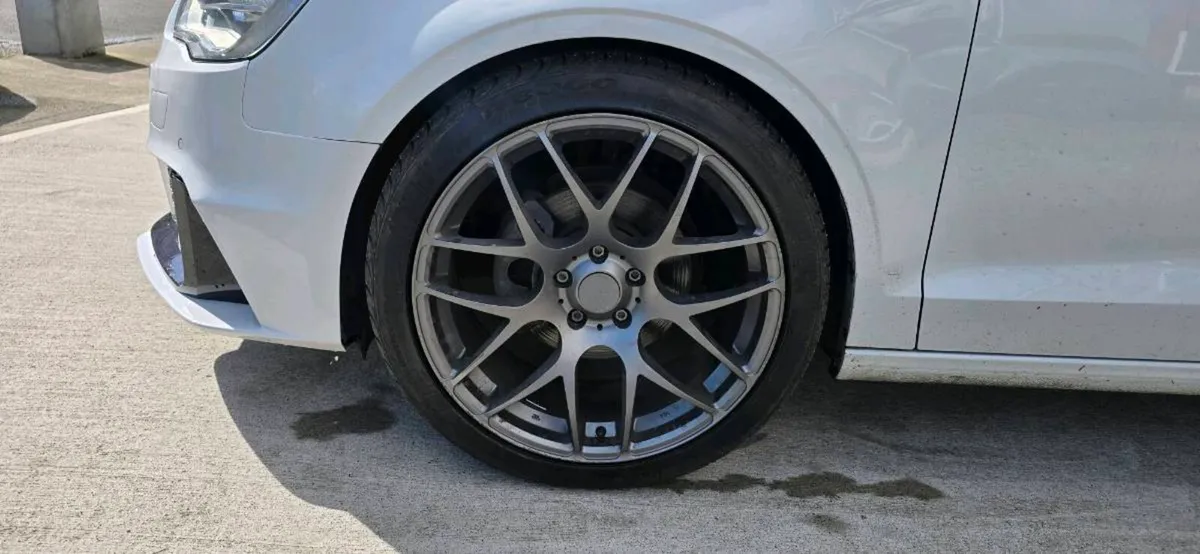 19" 5x112 Alloys New tyres - Image 1