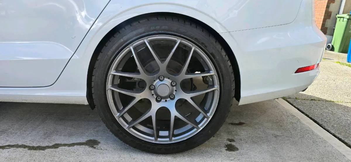 19" 5x112 Alloys New tyres - Image 2