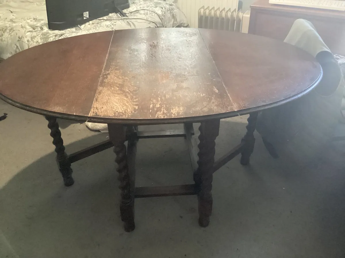 Mahogany leaf dining table antique - Image 1