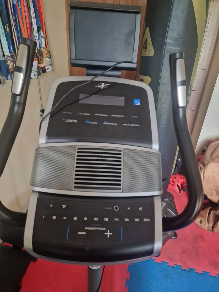 NordicTrack GX 2.7u Indoor Bike - Image 2