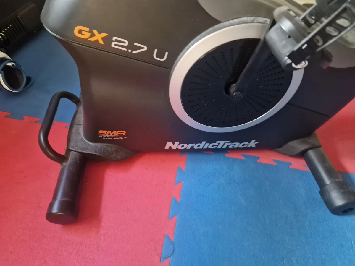 NordicTrack GX 2.7u Indoor Bike - Image 3