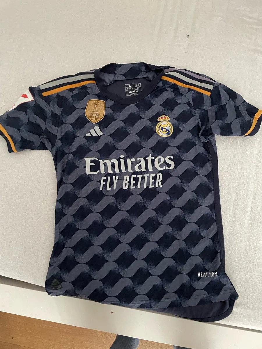 Real Madrid 24/25 away jersey - Image 1