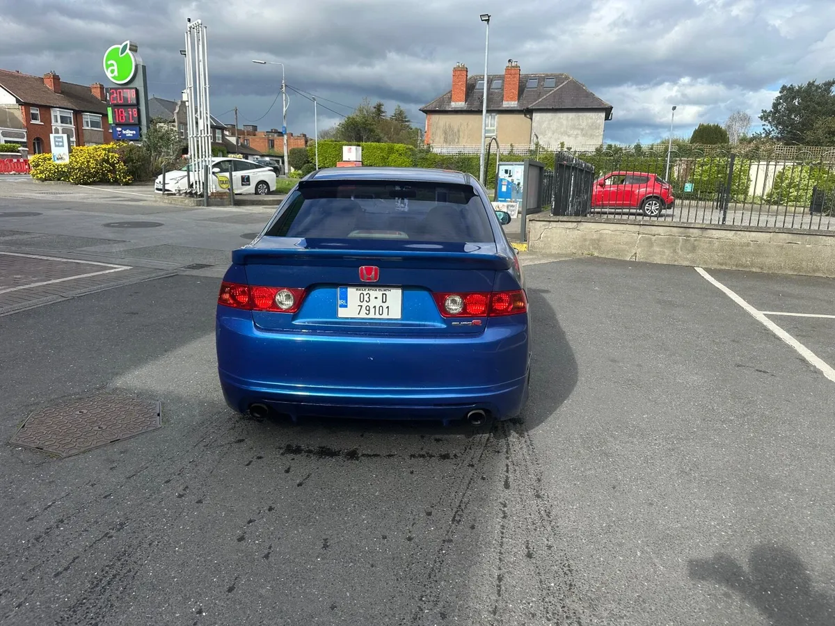 Honda Accord 2003 - Image 4