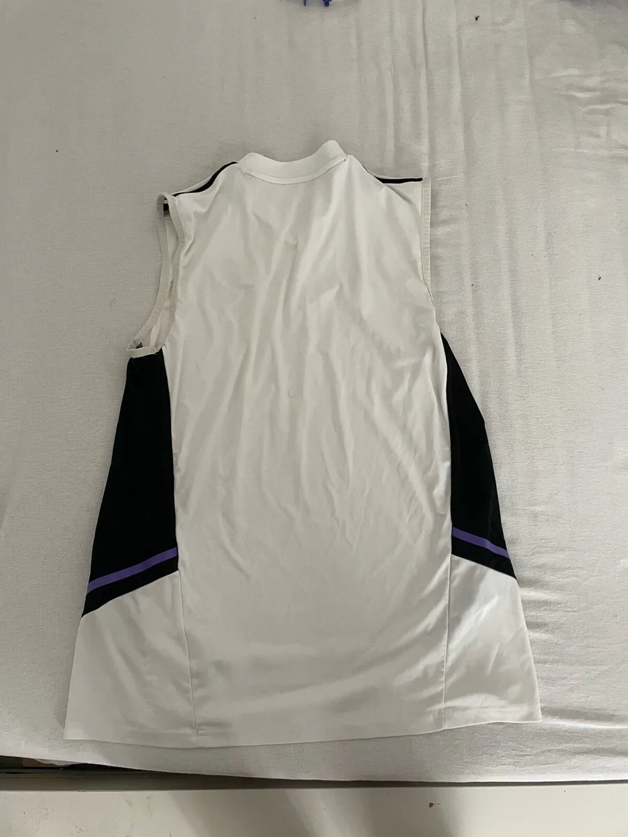 Real Madrid 22/23 training jersey - Image 2