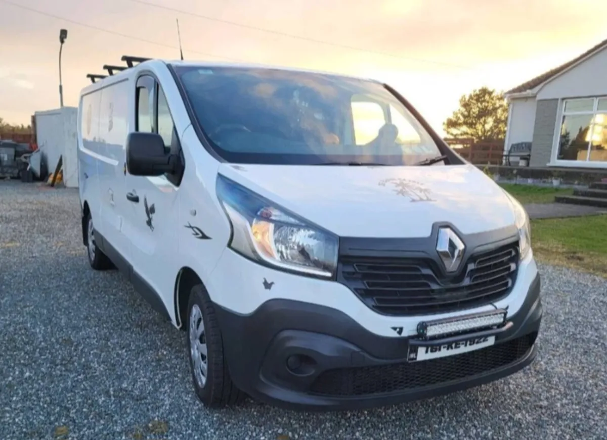 Renault Traffic Private Camper - Image 2