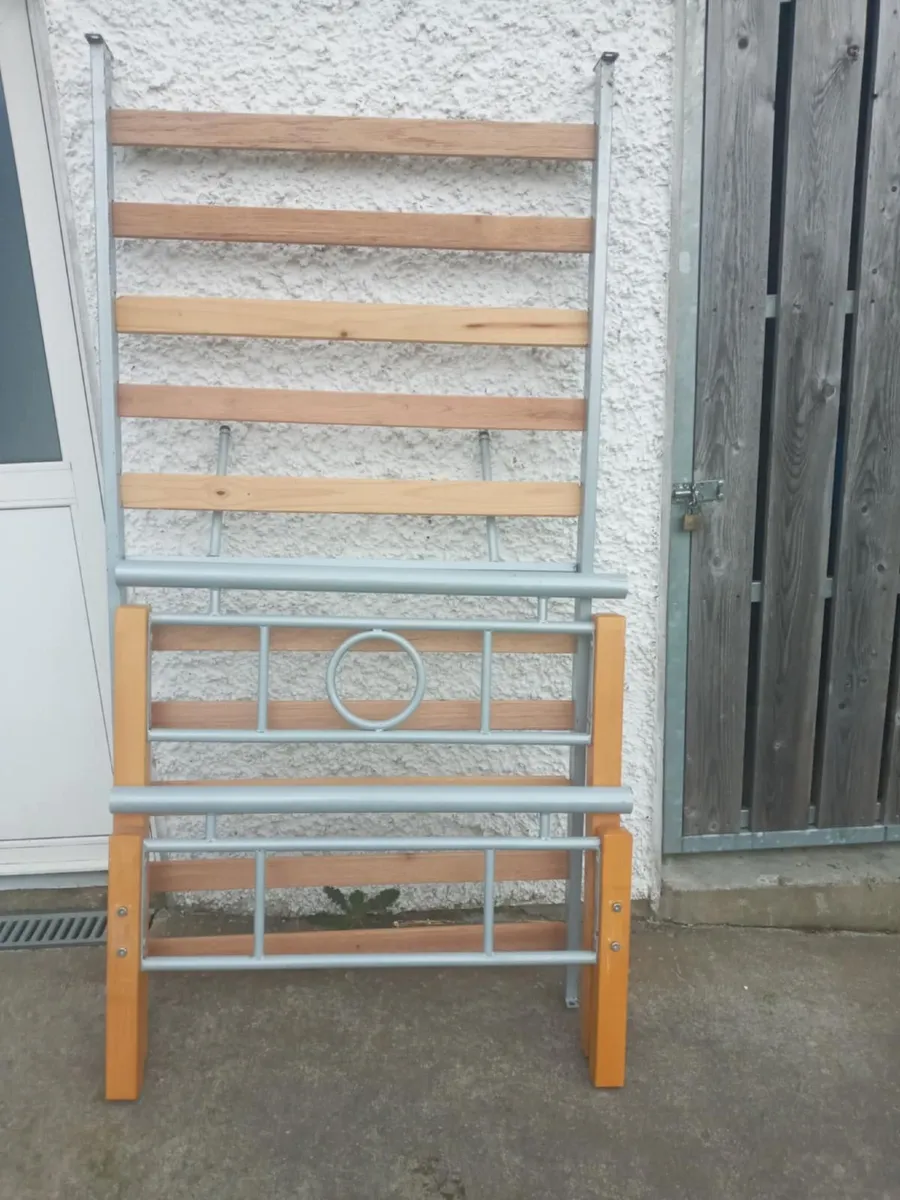 Bed frame - Image 1