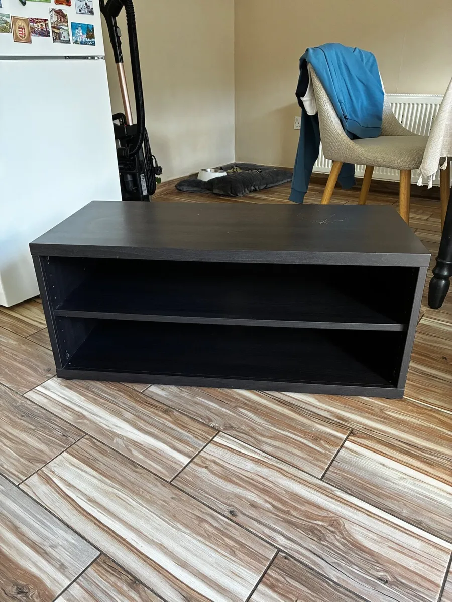 TV stand - Image 1