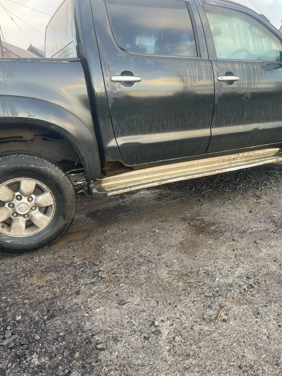 Toyota Hilux - Image 3