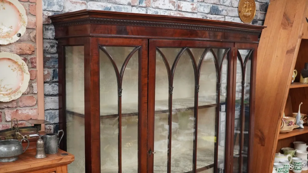 Edwardian Gothic-Arch Glazed Display Cabinet - Image 2