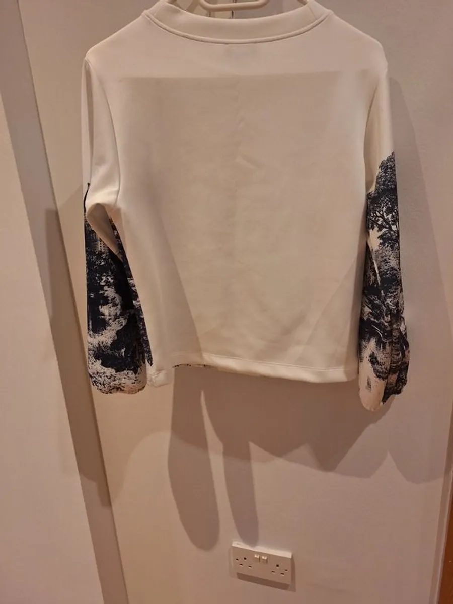 Monari Crew Neck Sweat Shirt - Image 3