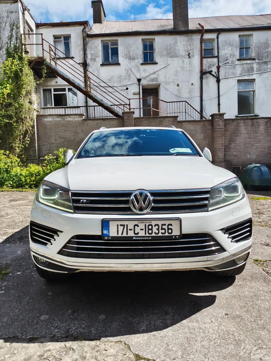 Volkswagen Touareg 2017 R-Line Commercial 262BHP - Image 2