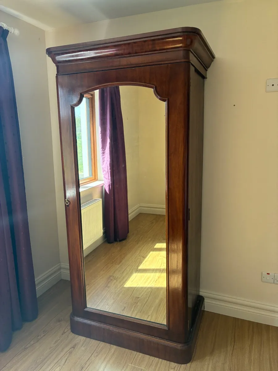 Antique wardrobe - Image 1