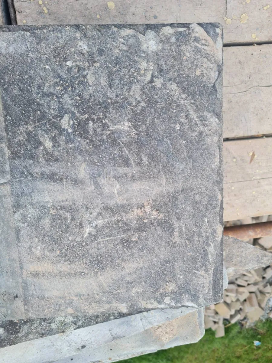 300 Bangor blue slates - Image 1