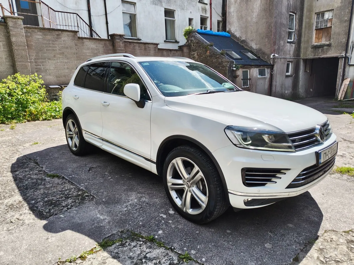 Volkswagen Touareg 2017 R-Line Commercial 262BHP - Image 3