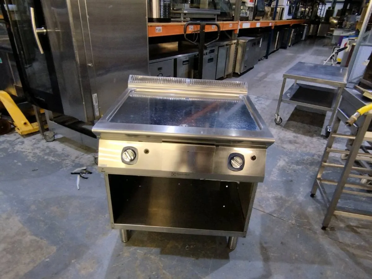 Electrolux chrome grill - Image 3