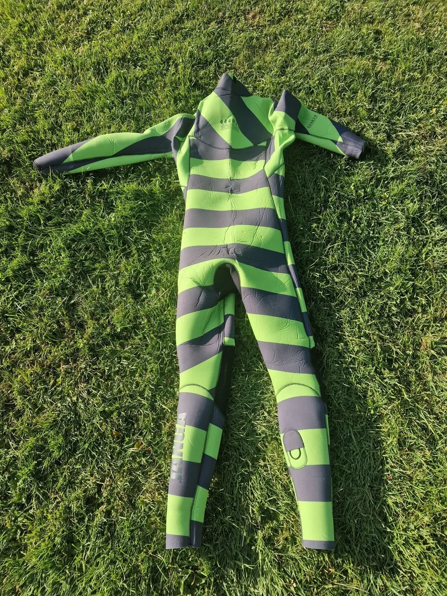 Janga 4.3mm wetsuit as new - Image 4
