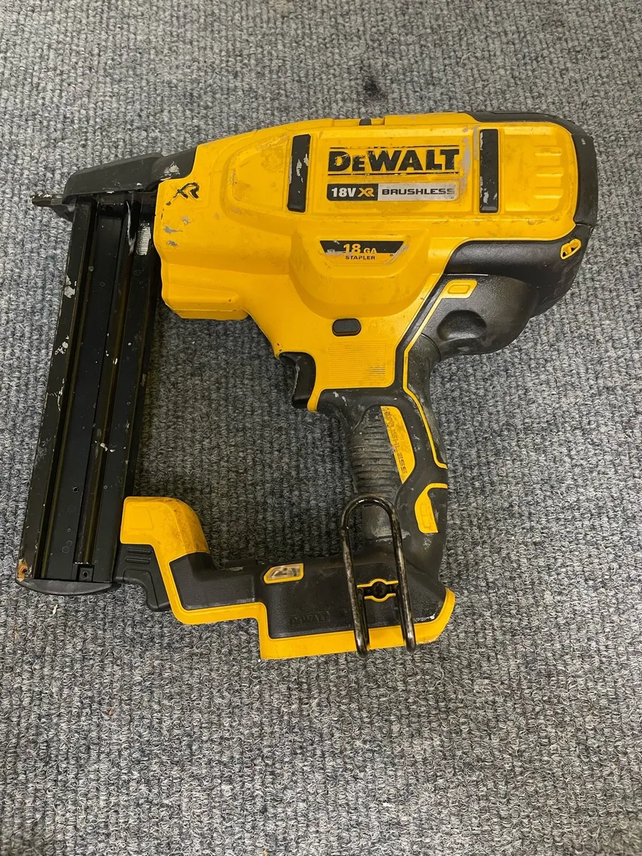 Dewalt 18v stapler - Image 1