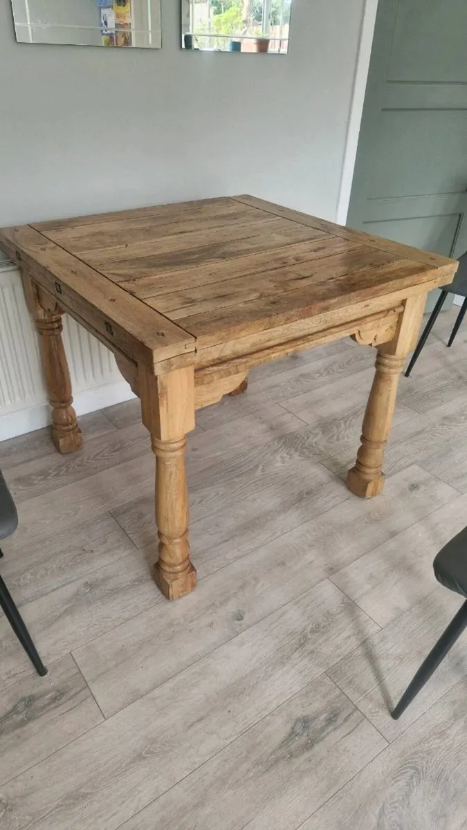 Quality wooden table - Image 1