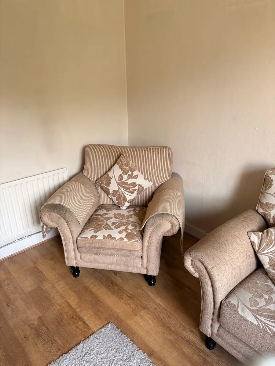 Furniture- 1 and 3 seater couch - Image 4