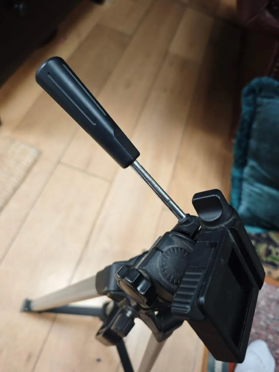 Heavy-duty full aluminum tripod Stand for camera - Image 4