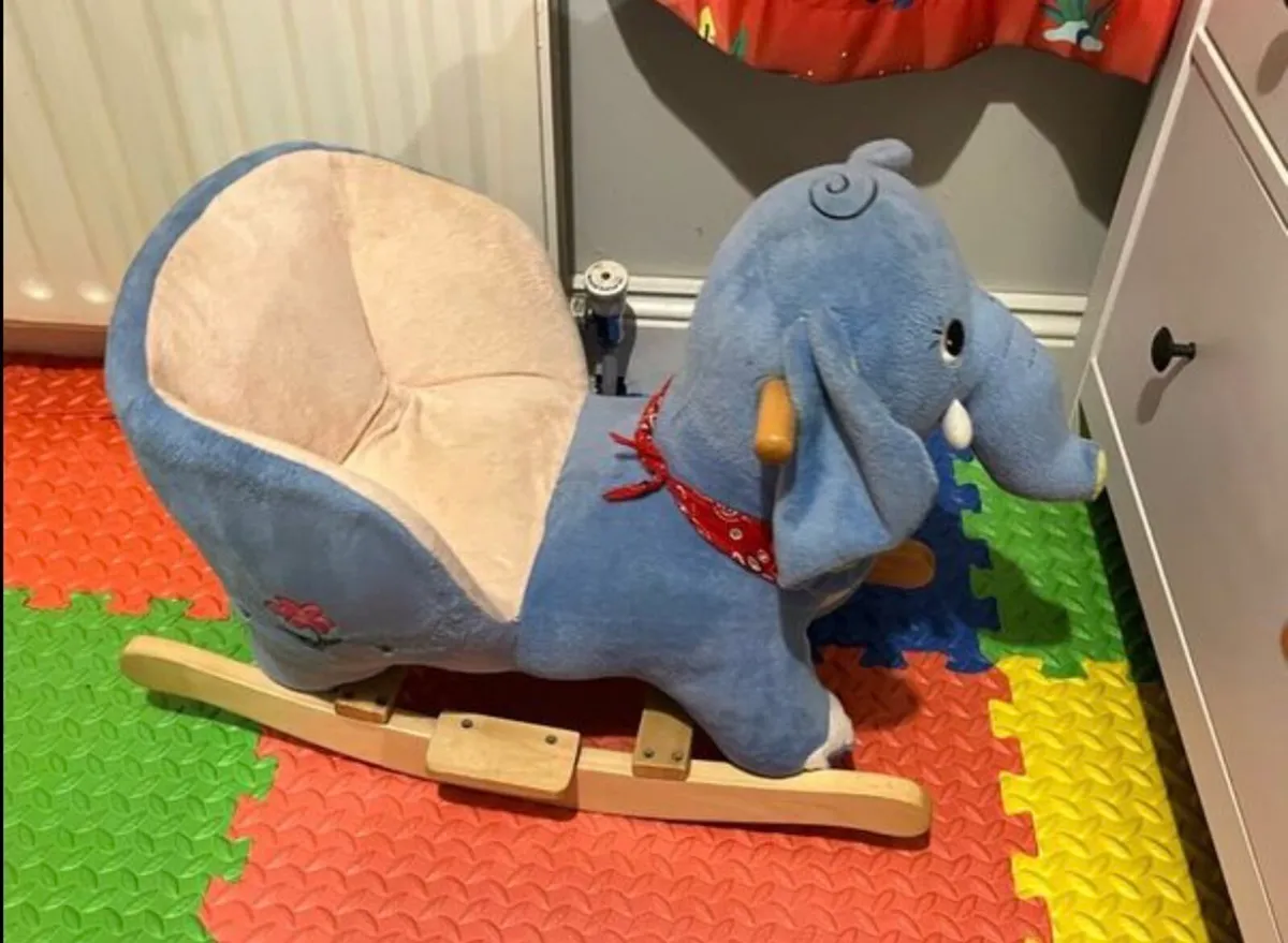 Rocking elephant - Image 3