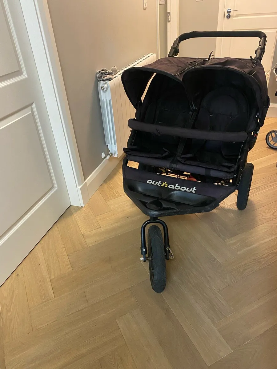 Out n about - Image 3