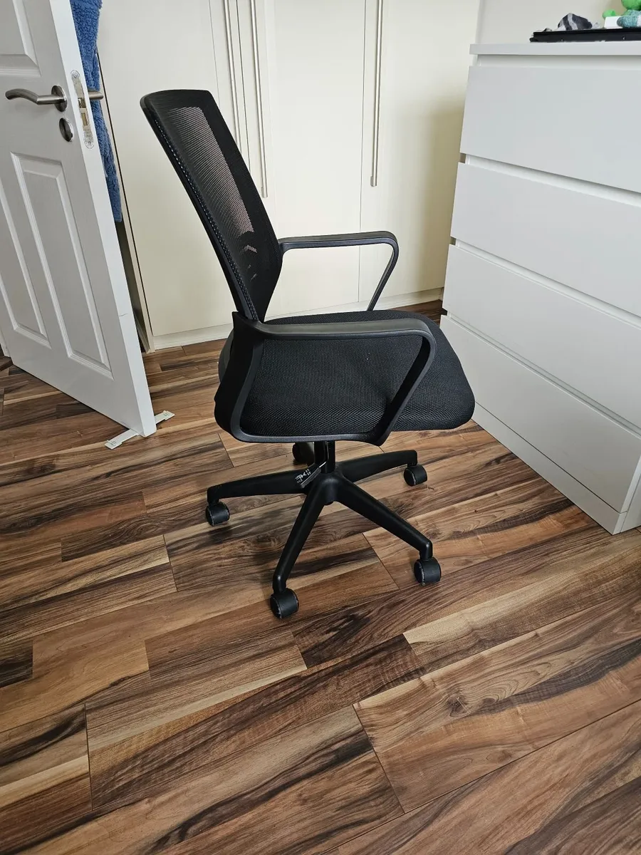 Office Chair - Image 4