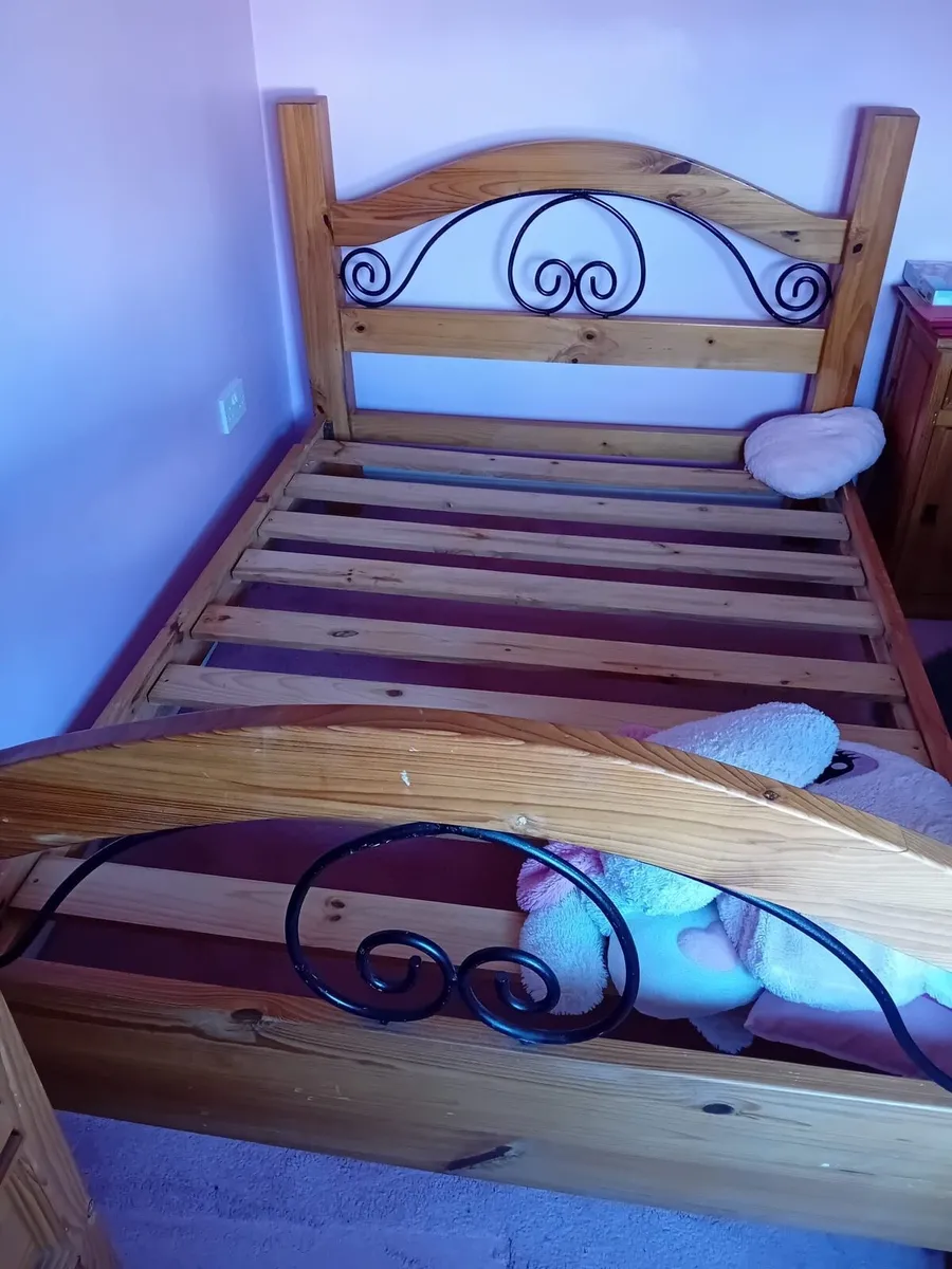 Bedroom furniture - Image 3