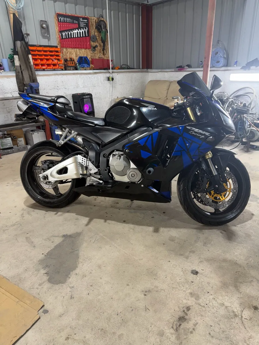 Honda CBR600RR - Image 2