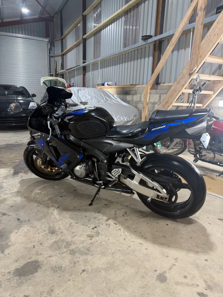 Honda CBR600RR - Image 3
