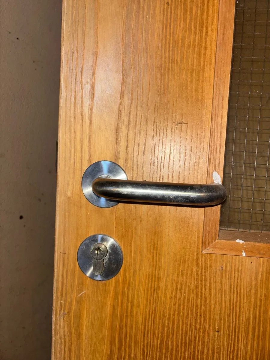 Timber Door - Image 3