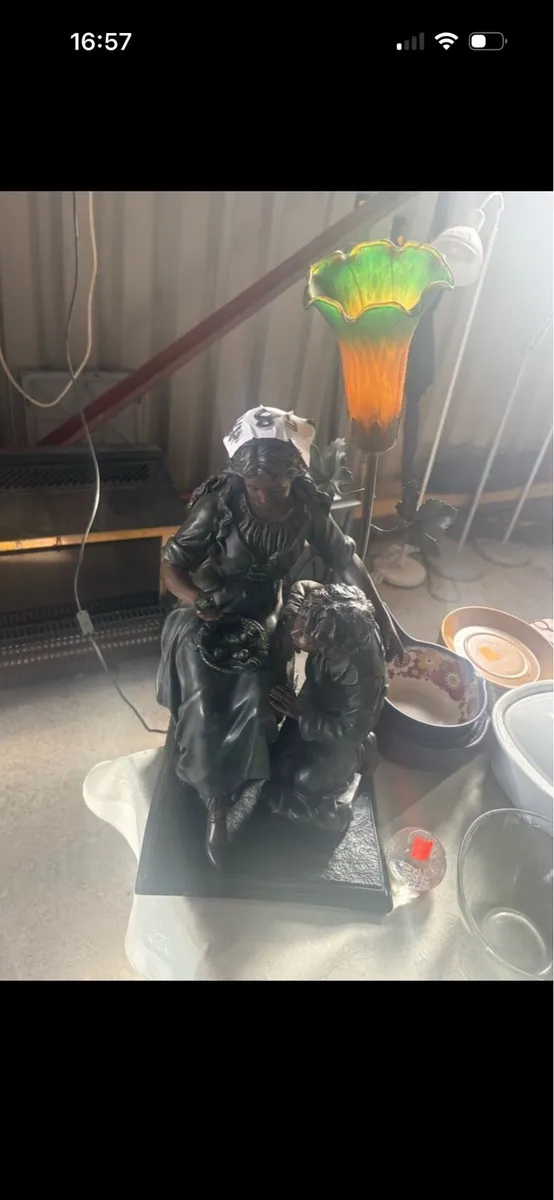 Tiffany style lamp - Image 1