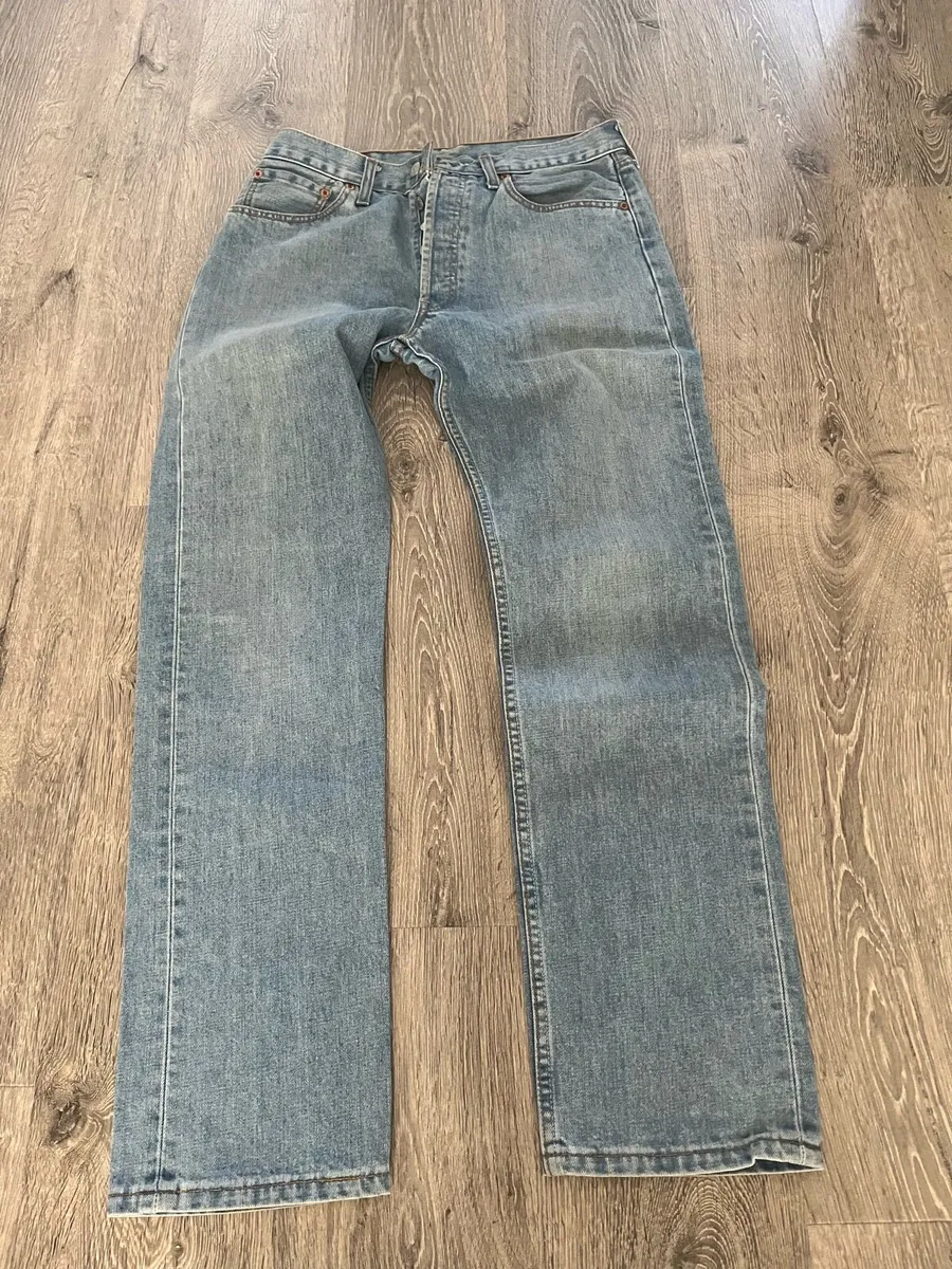 Ladies Levi Jeans - Image 3