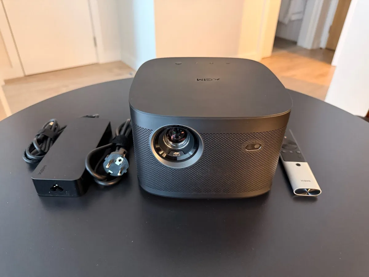 Projector 4K XGIMI Horizon Pro - Image 1