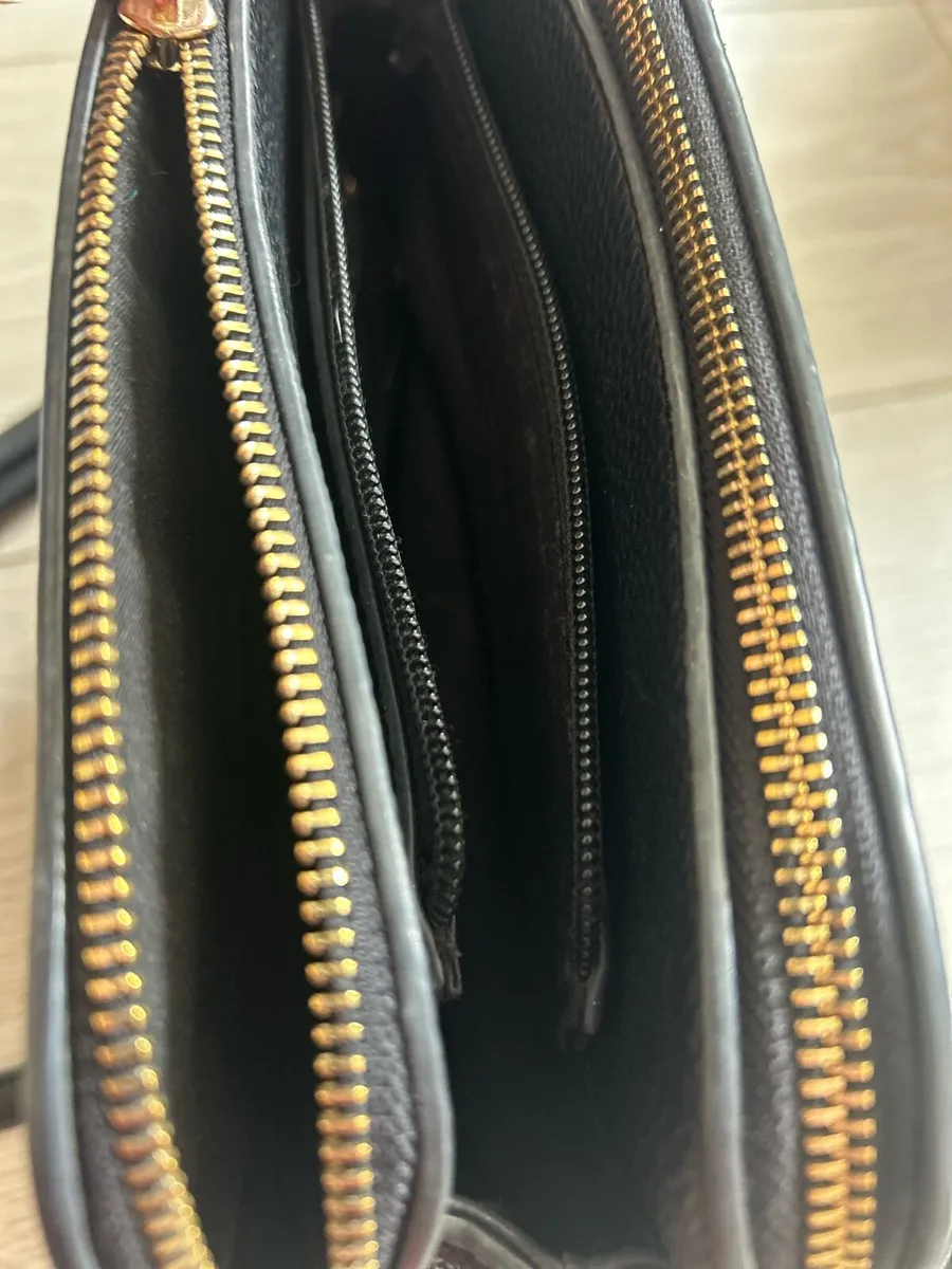 Black crossbody bag - Image 4
