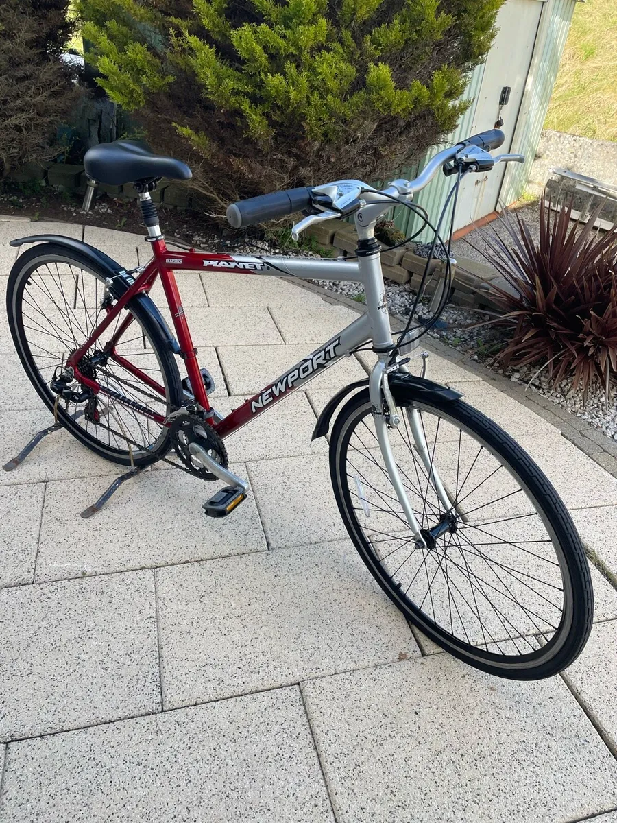 Planet Newport hybrid bike - Image 1