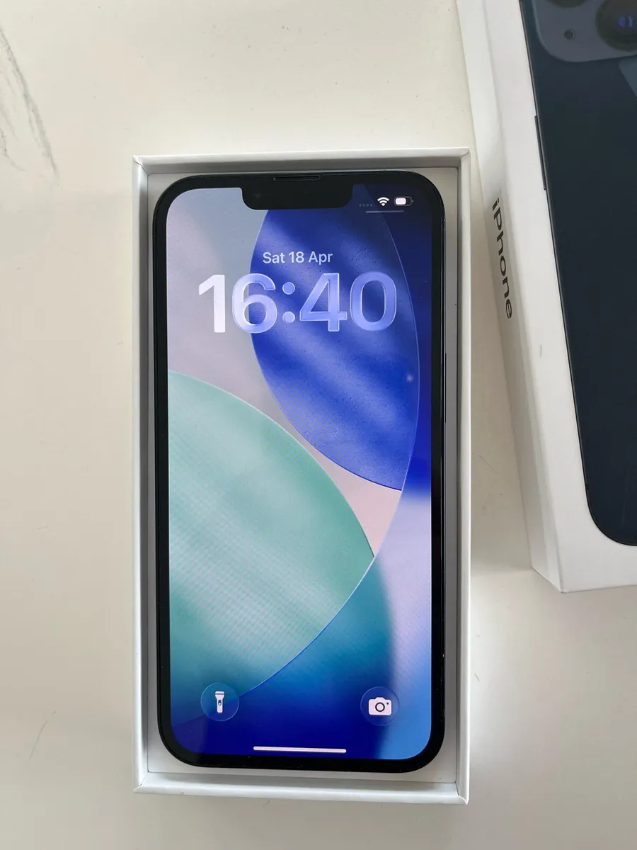 iPhone 13 unlocked 128 GB storage 300€ ONO - Image 2