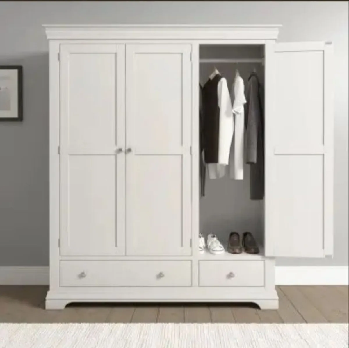 Bordeaux 3 Door Wardrobe Ivory - Image 2