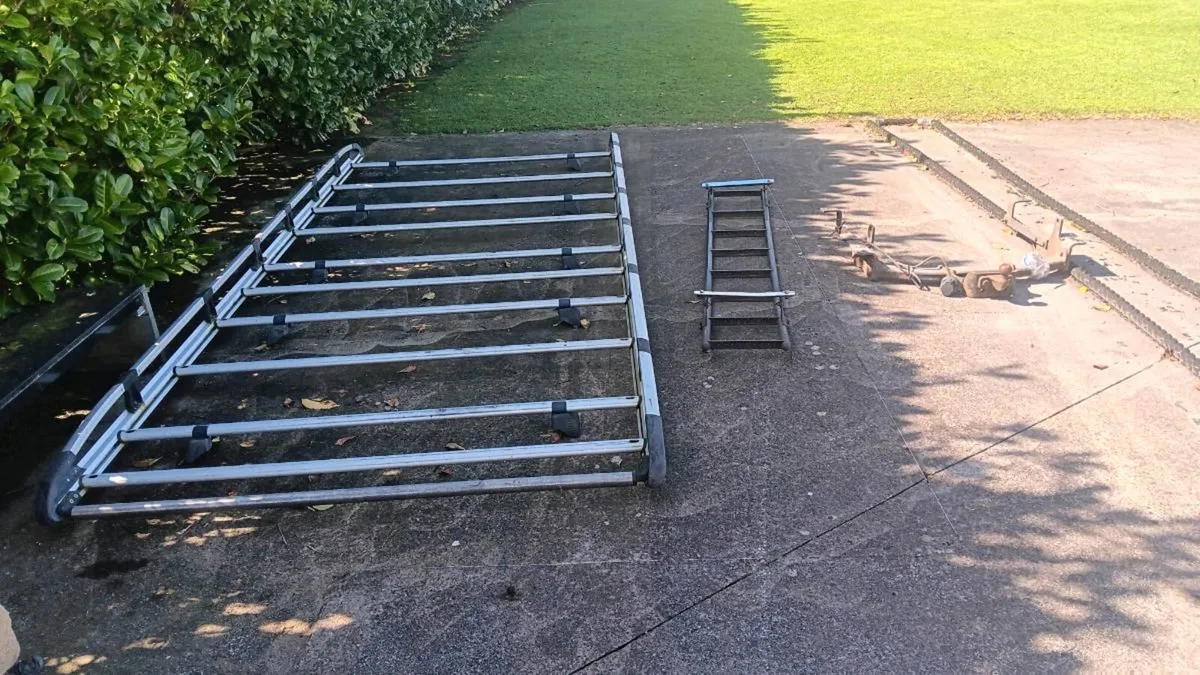 Rhino roof rack, hitch and ladder - Image 1