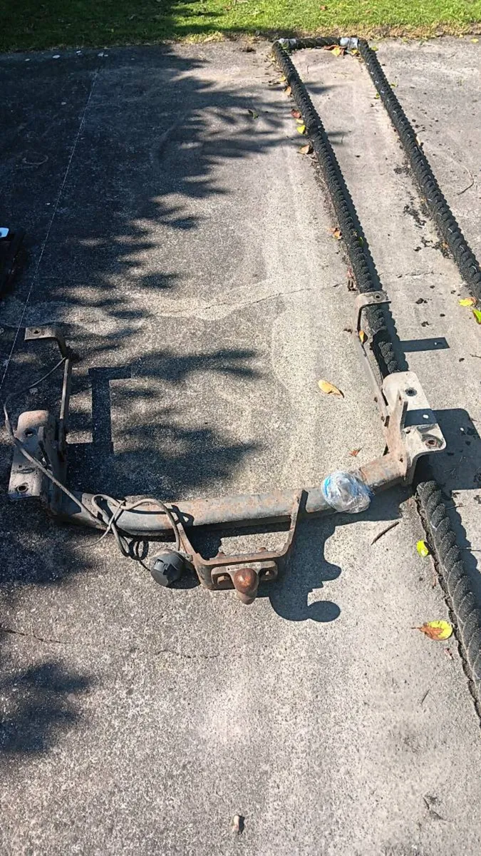 Rhino roof rack, hitch and ladder - Image 3