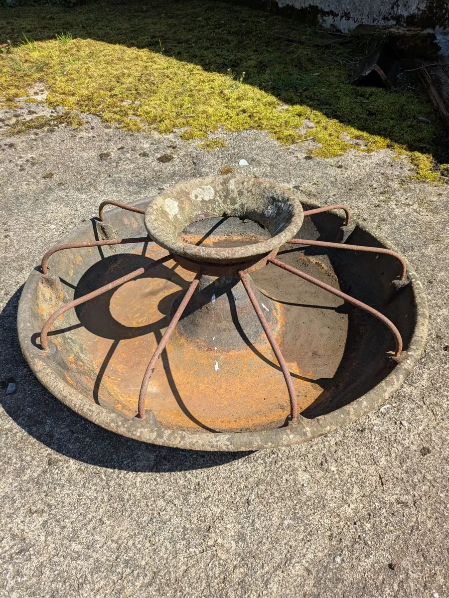 Pig Trough - Image 4