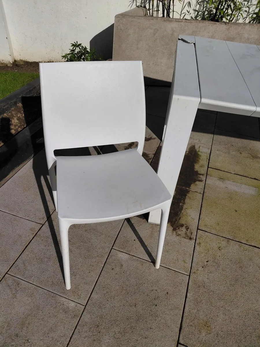 Garden Dining Table - Image 4