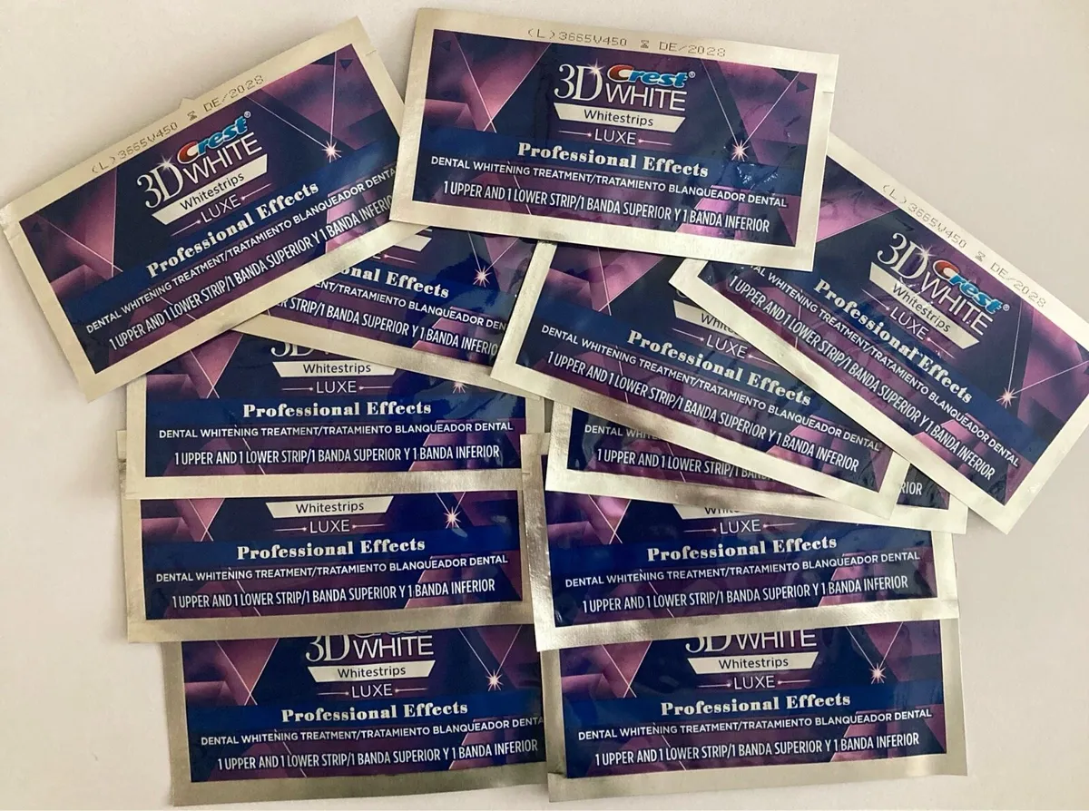 Crest Teeth Whitening Strips 3d Brand New - Image 1