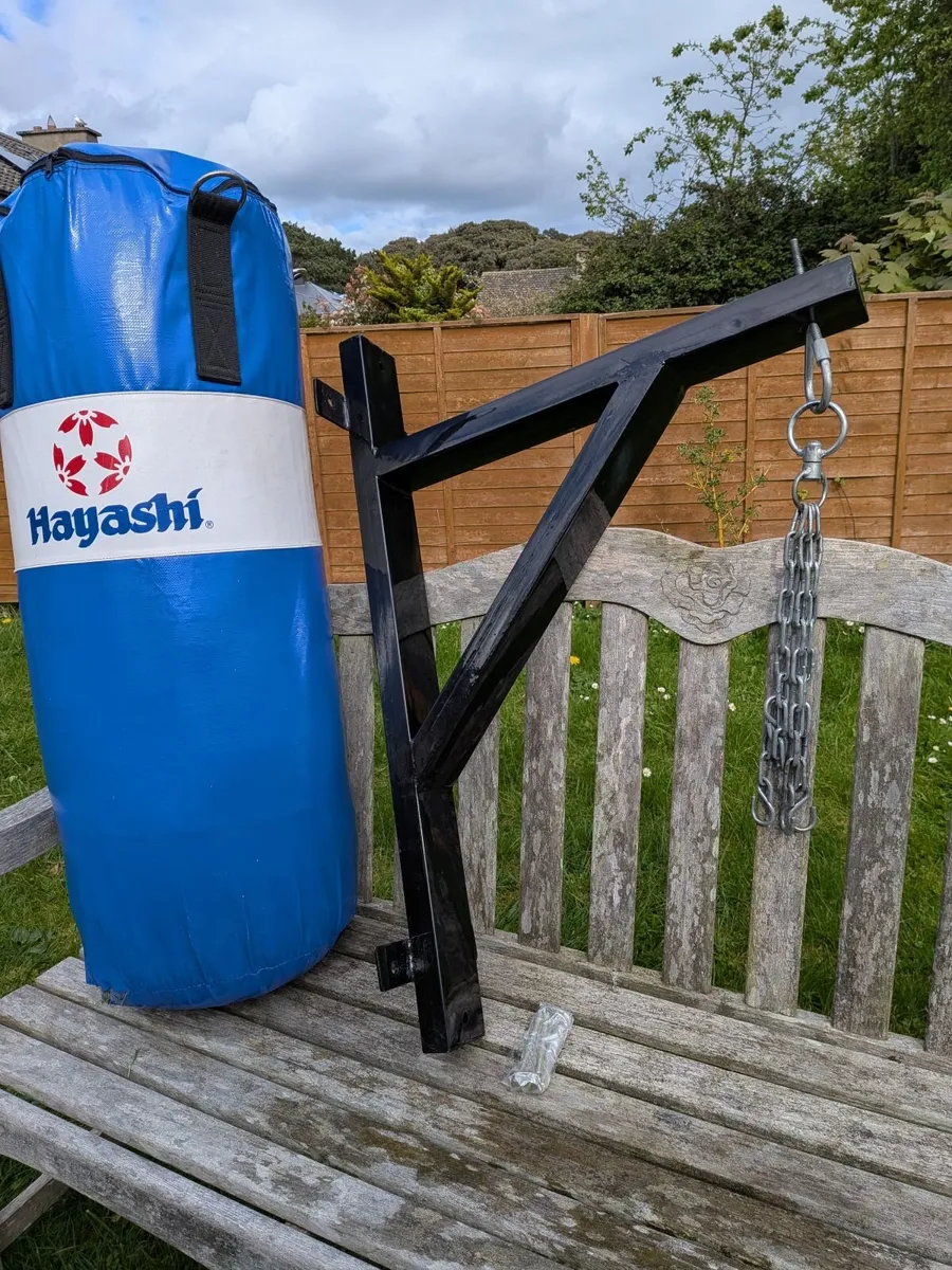 Punch Bag @ 3'3" & Wall Bracket - Image 2