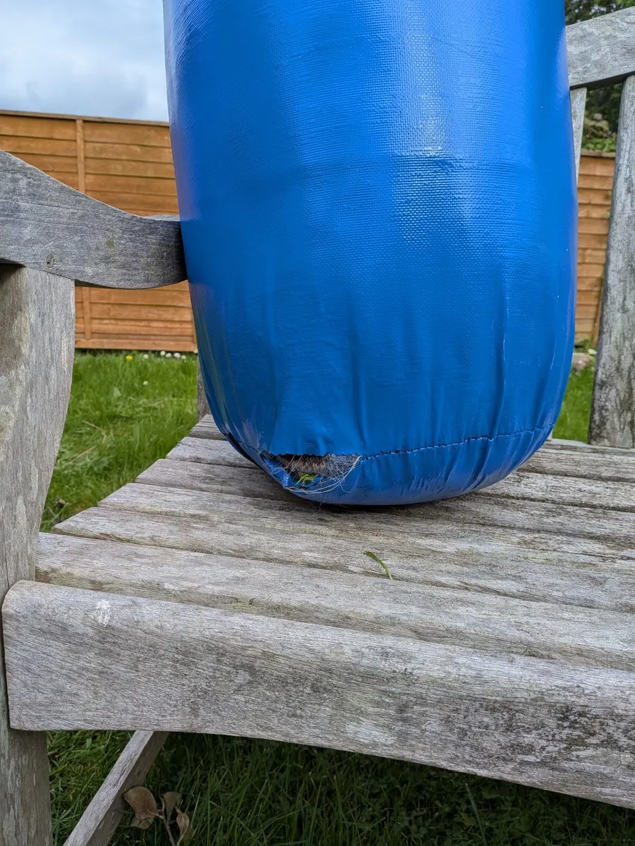 Punch Bag @ 3'3" & Wall Bracket - Image 4