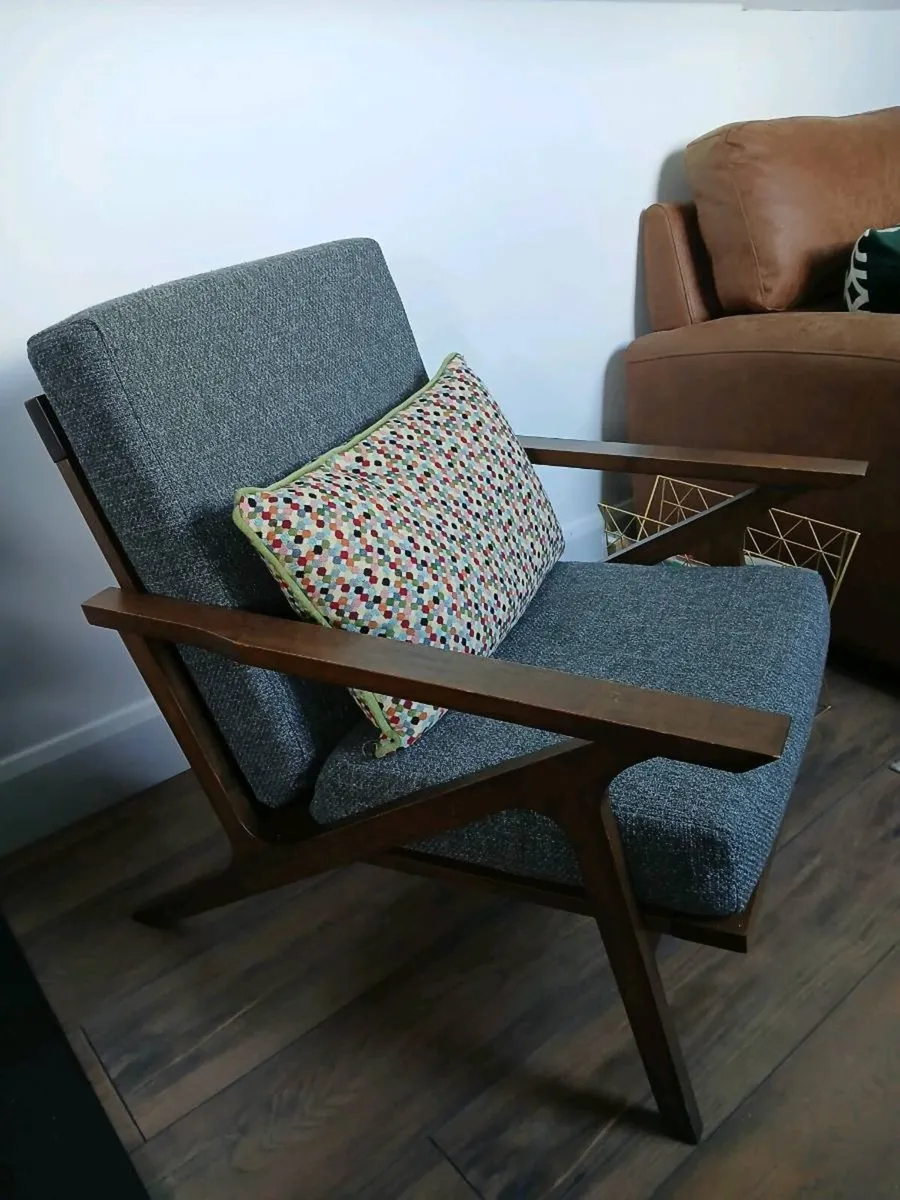 Lounge Accent Chair - Image 4