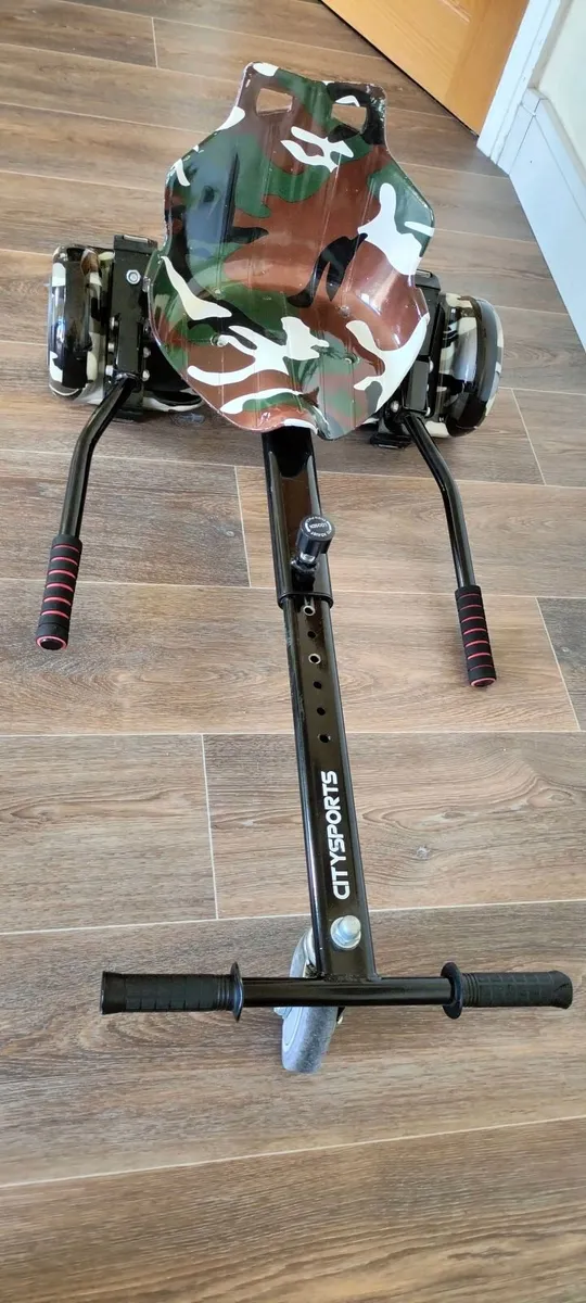Hoverboard with a seat attachment - Image 4