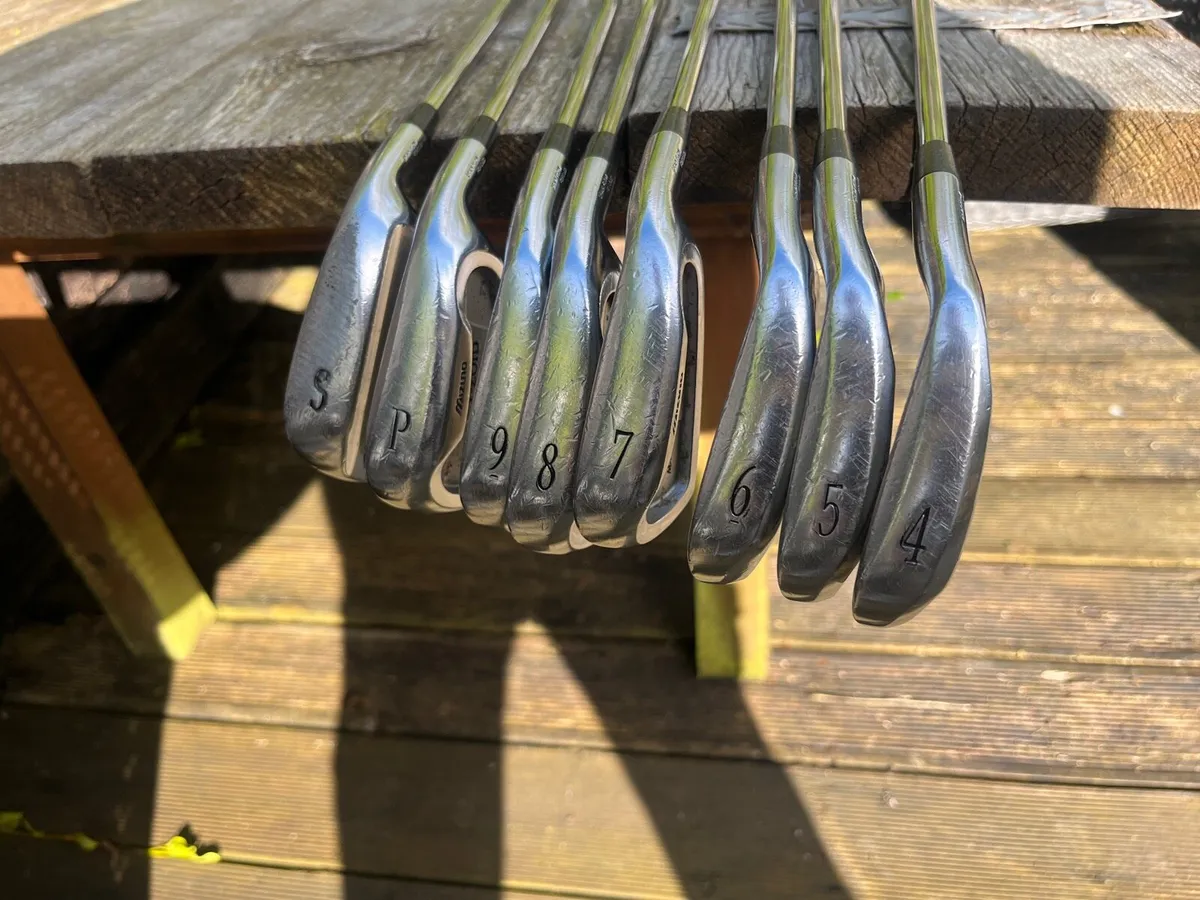 Mizuno Irons 4 iron to SW. (8 clubs) - Image 1